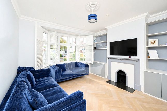 Sefton Avenue, London photo 2