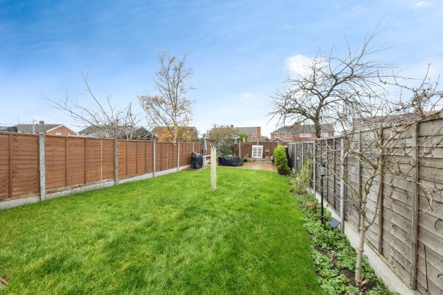 23, York Close, Barton-le-Clay, Bedford photo 3