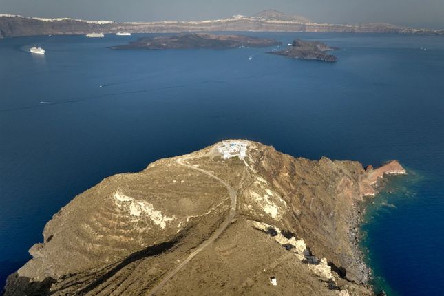 Land for sale in Helios Heights, Santorini, Cyclade Islands, South Aegean, Greece