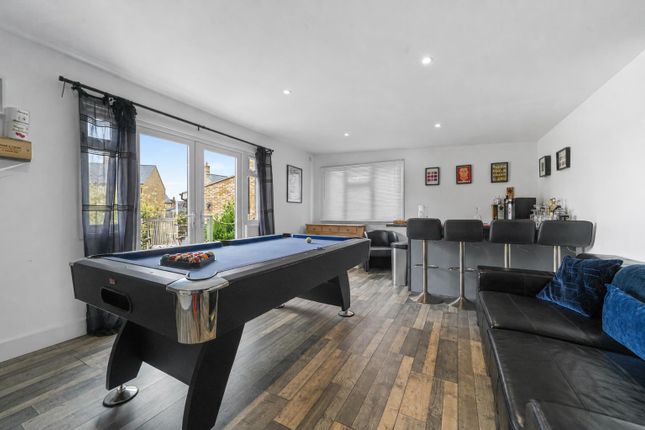 16, Chester Grove, Manningtree photo 4