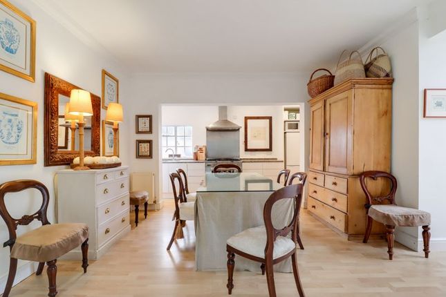 Elveden, Kennel Lane, Windlesham photo 2
