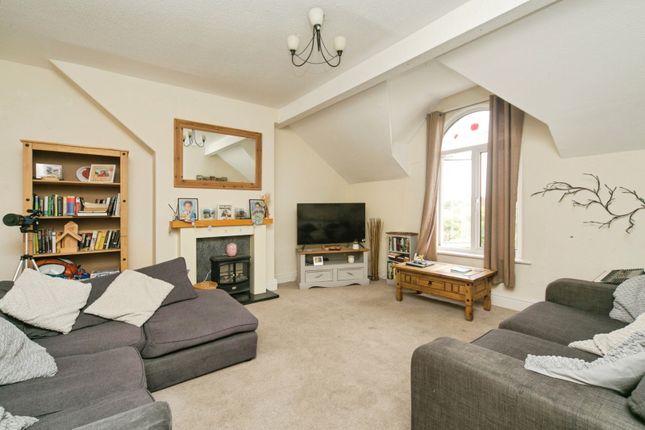 Flat 6, Mount Royal 45-47,, Whitehall Road, Colwyn Bay photo 2