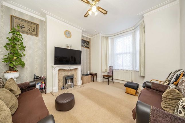 30, Bickersteth Road, London photo 2