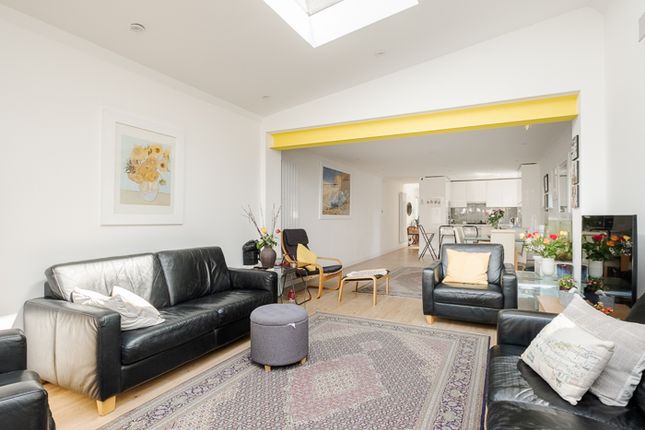 1, Da Gama Place, London photo 4