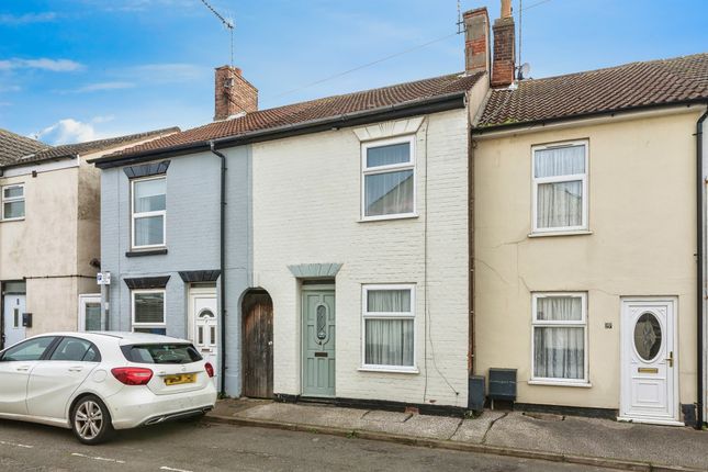 Thumbnail Terraced house to rent in Alma Street, Lowestoft