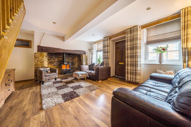 OSBORNE COTTAGE, Deddington, Banbury photo 2