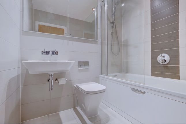 101, Chequers Avenue, Buckinghamshire photo 5