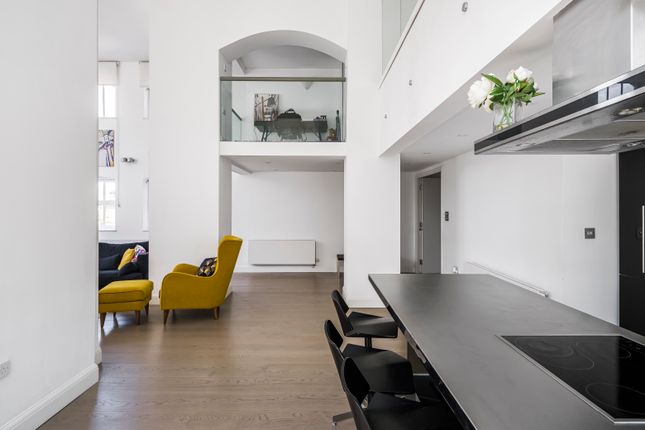 Flat for sale in Victorian Heights, Battersea