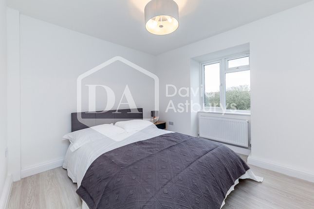 Thumbnail Flat to rent in Archway Road, Highgate, London