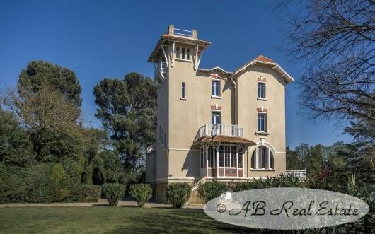 Property for sale in 11000 Carcassonne, France