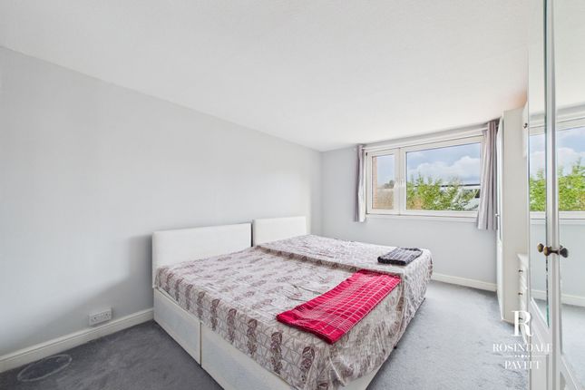 16 Dinorben, Wallington photo 4