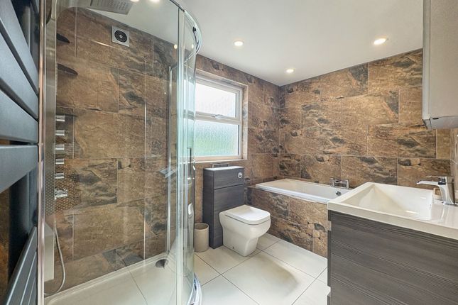 23 Fforest Hill, Neath photo 3