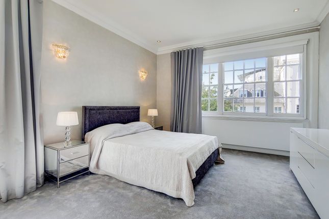 Flat to rent in Eaton Place, Belgravia