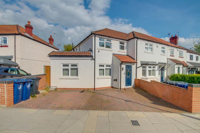 End terrace house for sale in Hillbeck Way, Greenford