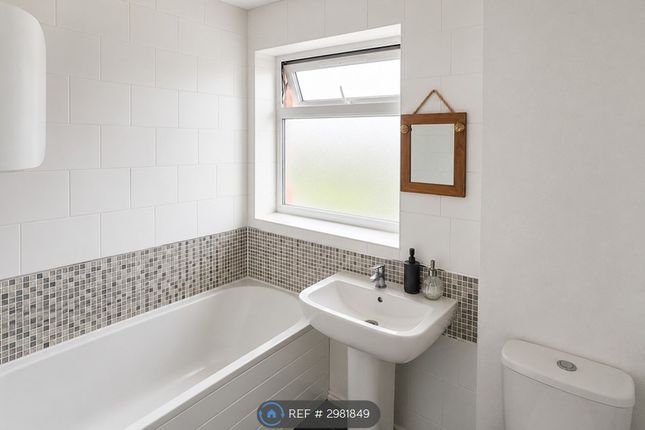 Elm Park Close, Houghton Regis, Dunstable photo 5