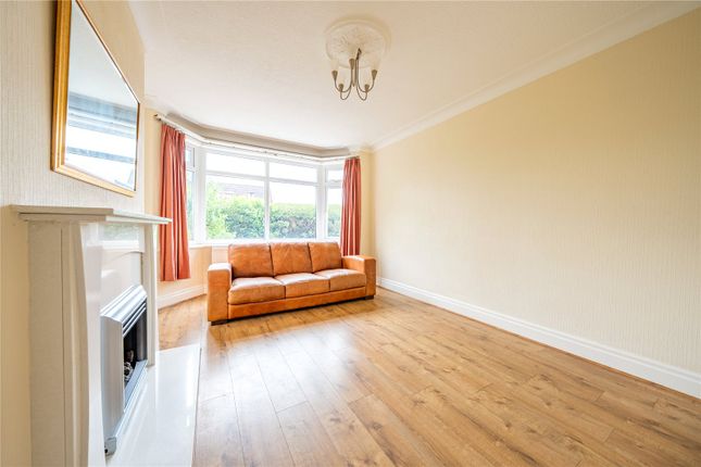 12, Buckstone Crescent, West Yorkshire photo 4