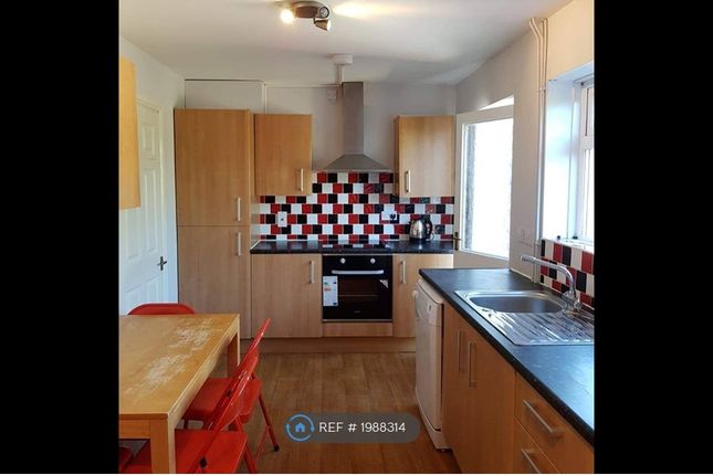 Semi-detached house to rent in Spruce Avenue, Colchester