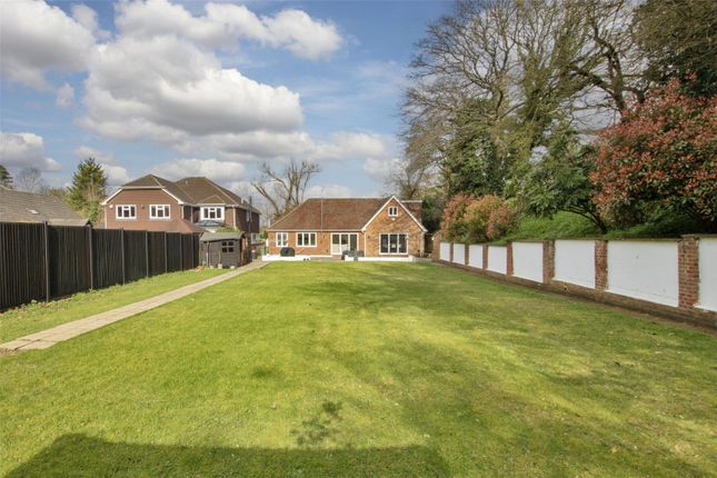 Country house for sale in Manor Drive, Hartley, Longfield, Kent