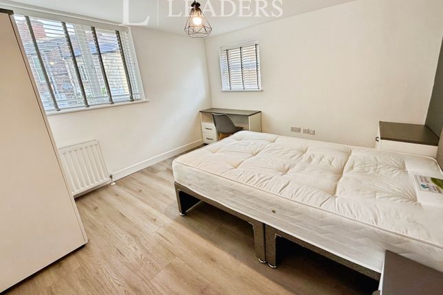 Room 3, 57, Sneinton Dale, Nottingham photo 3