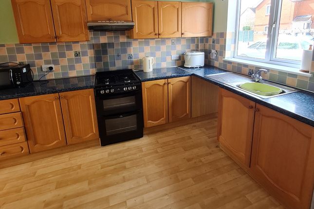 30, Bellview Road, Ruskington photo 2