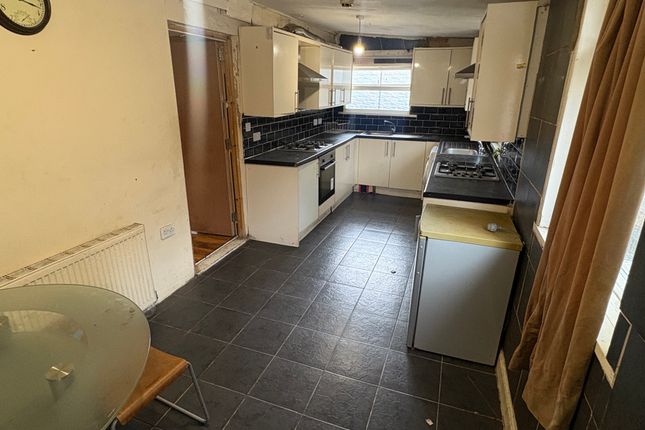 129a, Bradford Road, Huddersfield photo 2