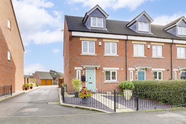4-bed house on The Poplars, Derby, £280,000