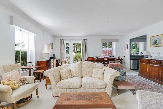 1-bed flat on 11 Shepheards House, Manor Park Road, Chislehurst, £625,000