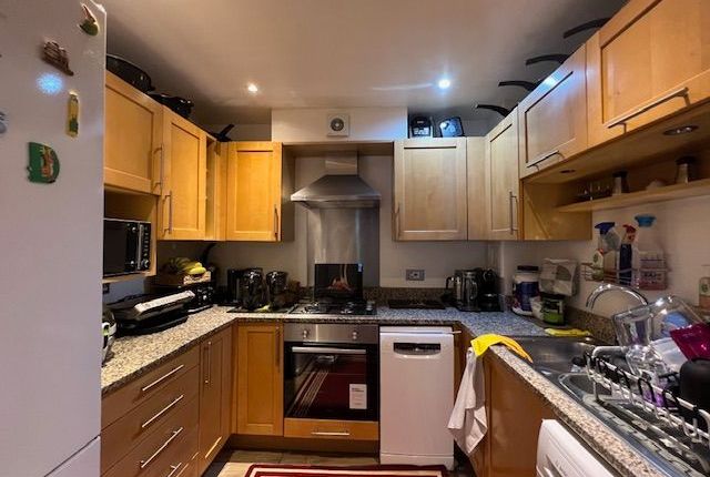 Flat 3, 314 Finchley Road, London photo 3
