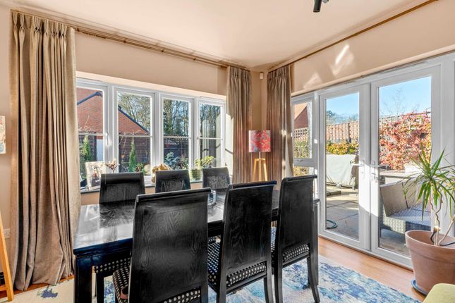 15 Aspen Road, High Wycombe photo 4