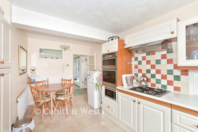 7, Crawley Down Road, East Grinstead photo 3