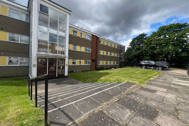 152, Chalklands, Wembley photo 2