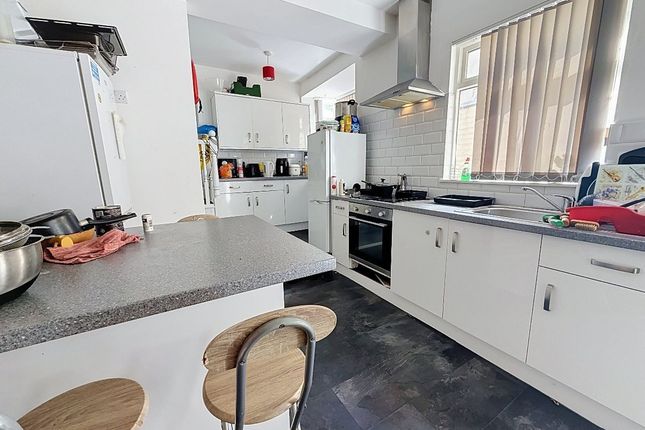 Room 4, 477 Etruria Road, Stoke-on-Trent photo 5