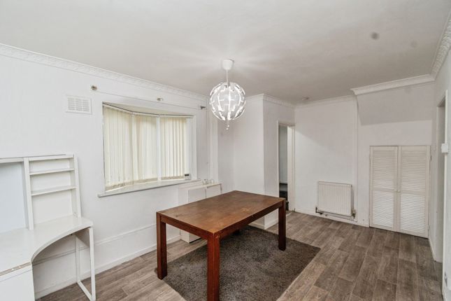 11, Hadley Way, West Midlands photo 4