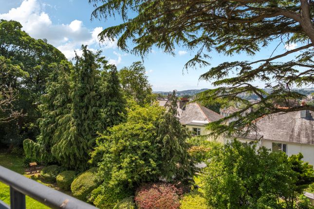 Flat 11, Locksley Grange 74 St Marychurch Road, Torquay Devon, Devon photo 3