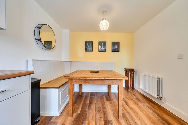 47 Merton Road, Taunton photo 4