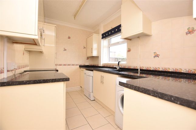 3, Orchard Mount, West Yorkshire photo 4