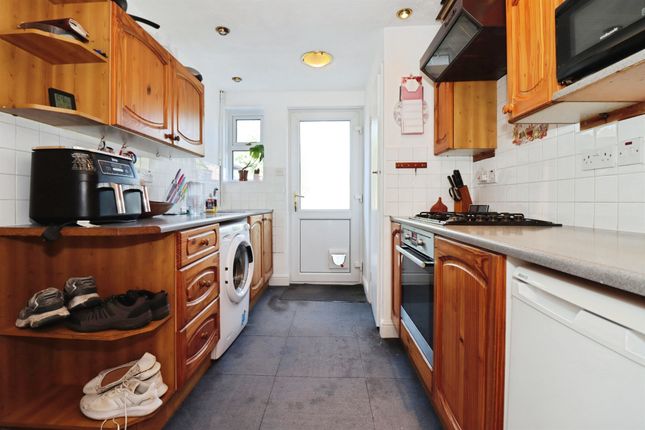 1, Cranleigh Court Road, Bristol photo 4