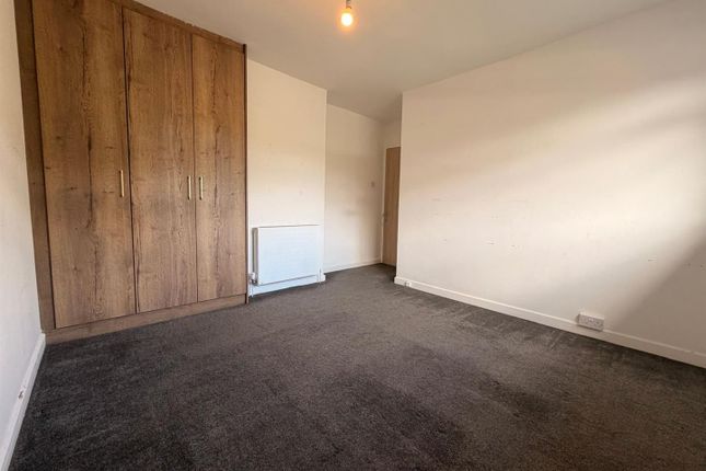 2, Coronation Avenue, Dukinfield photo 5
