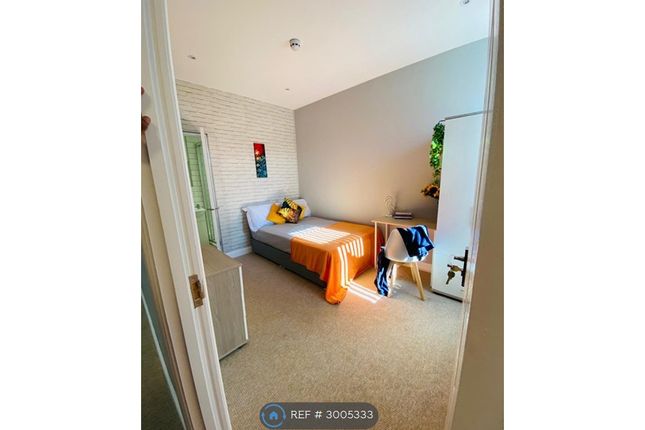 Cheviot Road, Slough photo 2