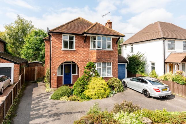 Thumbnail Detached house to rent in 18 Beech Close, Hersham, Walton-On-Thames