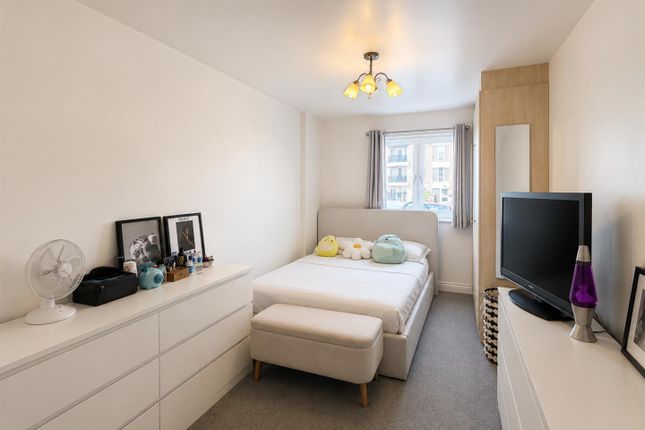 9, Rockwell Court, Watford photo 4