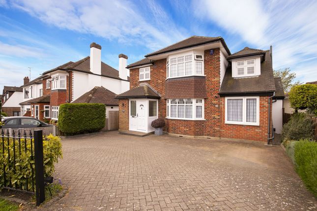 Thumbnail Detached house for sale in Farm Way, Buckhurst Hill