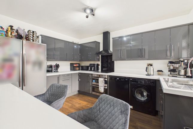 33 Tickton Grove, Hull, East Riding of Yorkshire photo 4
