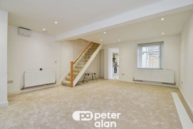 15, Clifton Crescent, Aberdare photo 3