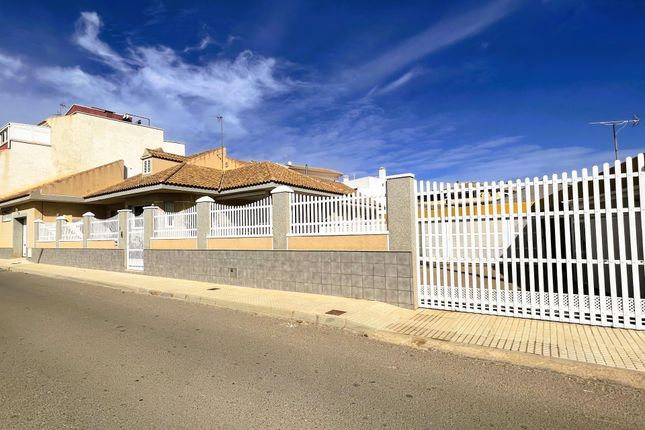 Thumbnail Villa for sale in Pilar De La Horadada, Alicante, Spain