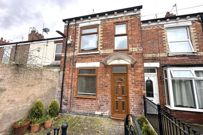 Terraced house to rent in De La Pole Avenue, Hull