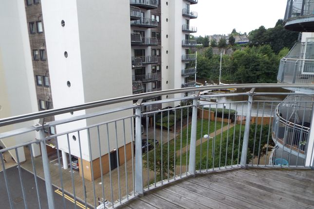 218, Cardiff photo 2