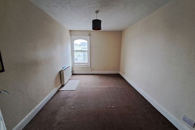 42 Terminus Road, Eastbourne photo 5