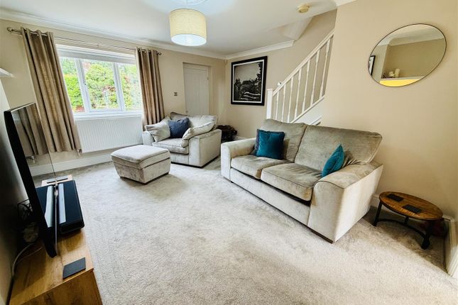 8, Woodlands Close, Selby photo 2