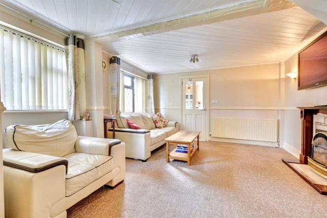 39, Broom Road, Nottingham photo 3